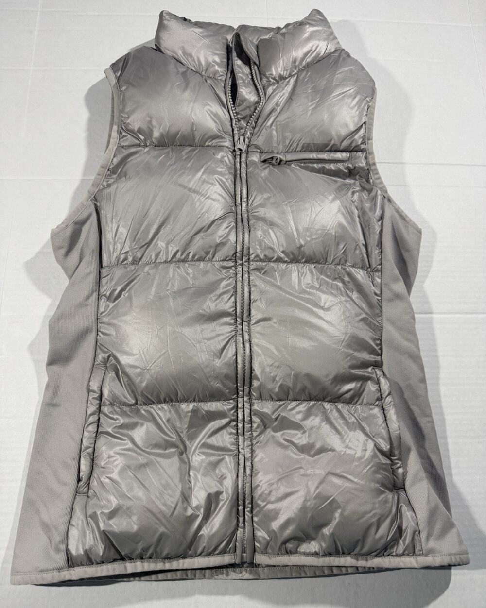 Fabletics Women’s Gray Puffer Vest Size M Full Zip Lined Stand Collar